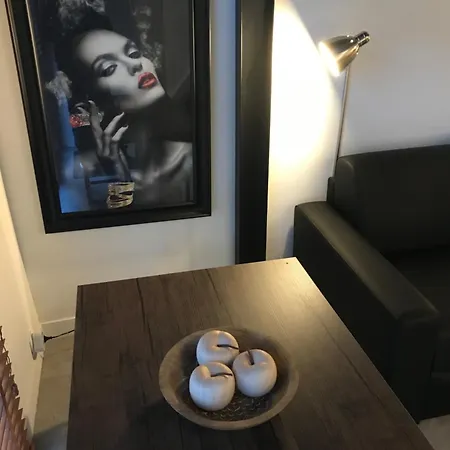Atypique Et Merveilleuse Petite Maison En Plein Coeur De Nice, A Proximite De La Et Des Plages * Νίκαια
