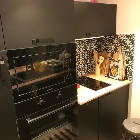 Atypique Et Merveilleuse Petite Maison En Plein Coeur De Nice, A Proximite De La Et Des Plages * Νίκαια