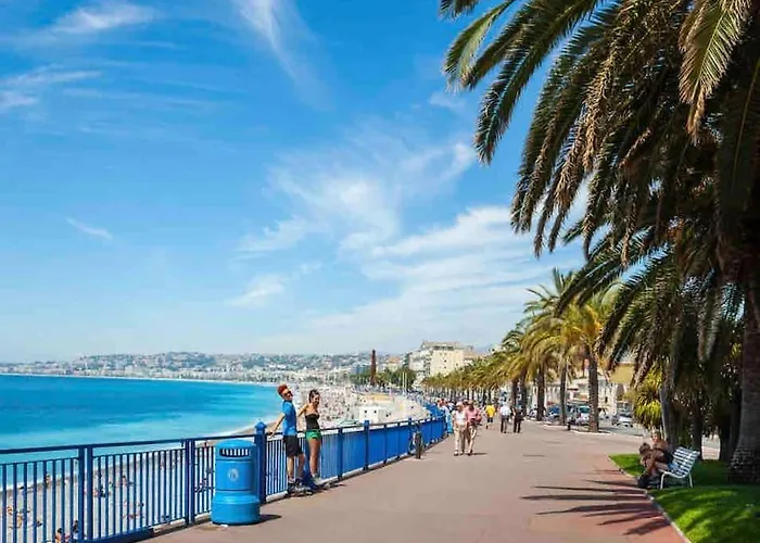 Appartement Atypique Et Merveilleuse Petite Maison En Plein Cœur De Nice, à Proximité De La Et Des Plages *
