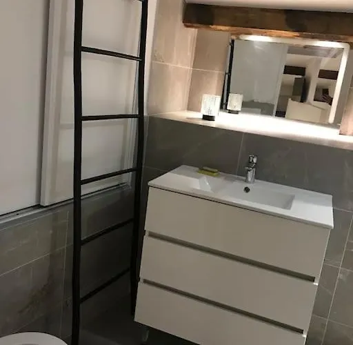 Appartement Atypique Et Merveilleuse Petite Maison En Plein Cœur De Nice, à Proximité De La Et Des Plages Nice