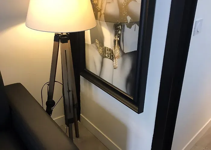 Atypique Et Merveilleuse Petite Maison En Plein Cœur De Nice, à Proximité De La Et Des Plages